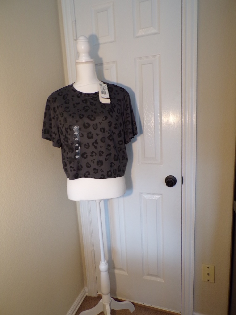 Adidas Women's Climacool Training Crop T-Shirt Leopard Print AOP Size L Gray